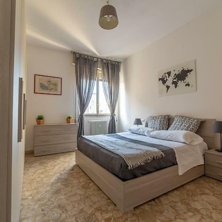 Bologna Fiera Fani Apartment Luaran gambar