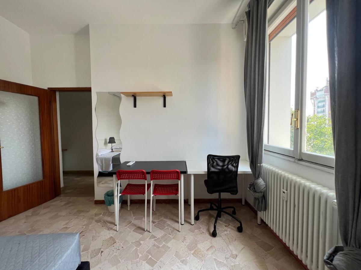 Bologna Fiera Fani Apartment Luaran gambar